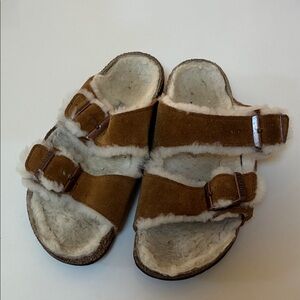 Brown Suede Kids Sandals with Shearling Lining